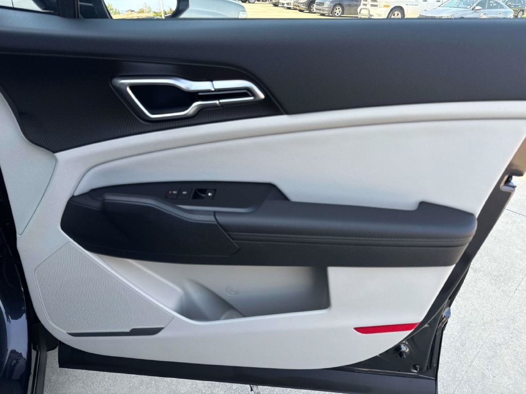 New 2027 Kia Sportage EX FWD image 16