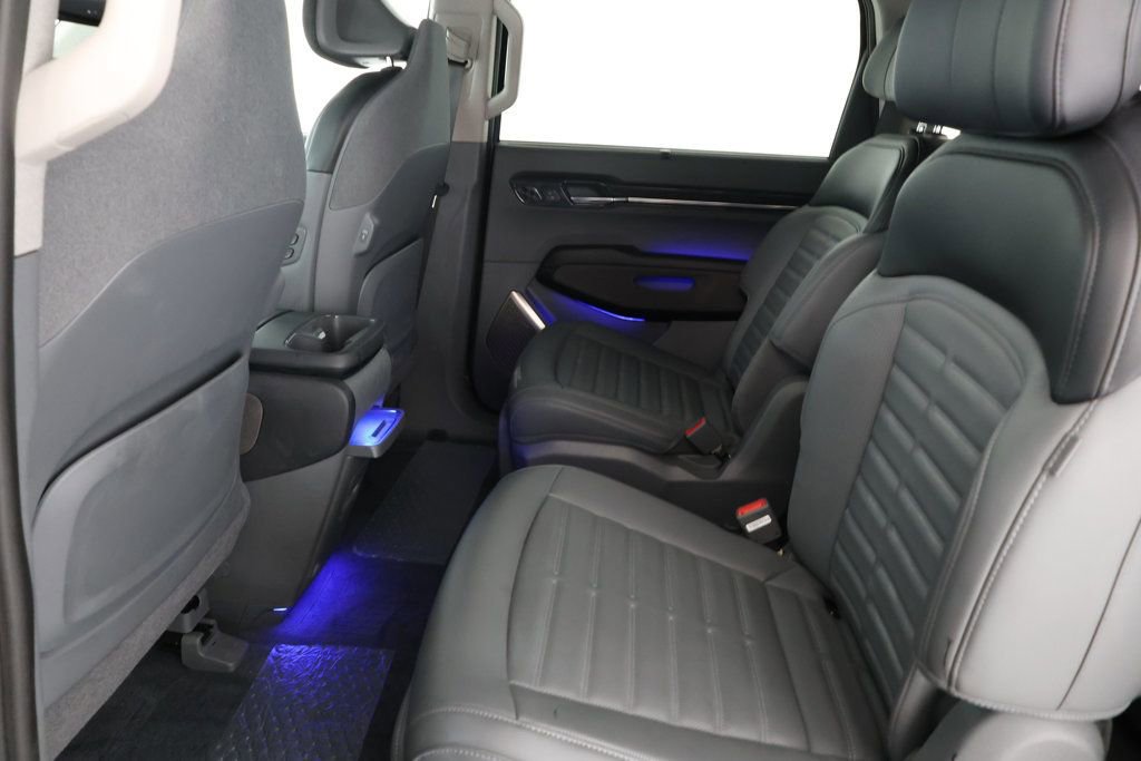 Used 2024 Kia EV9 Land image 21