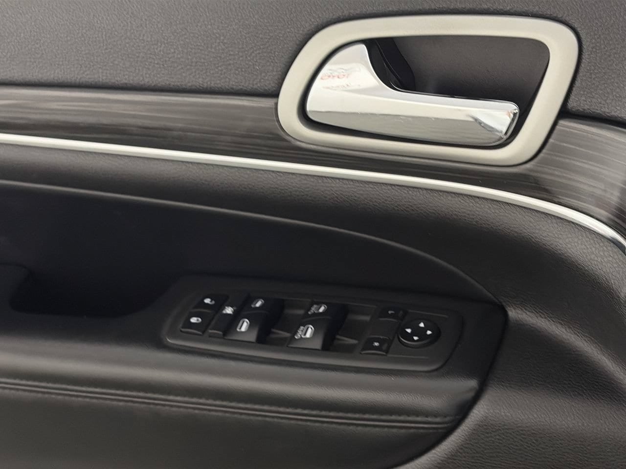 Used 2022 Jeep Grand Cherokee Limited RWD image 18