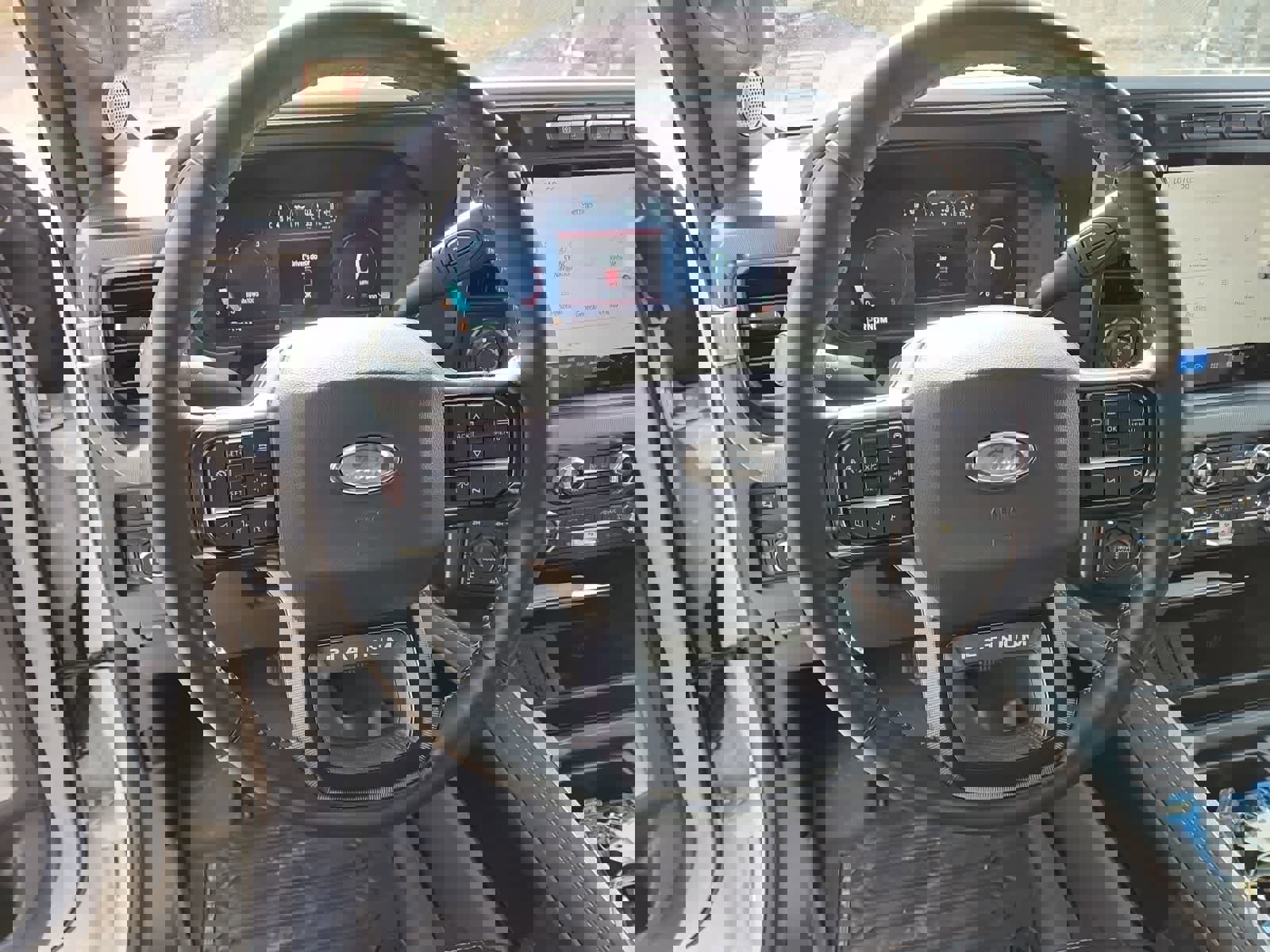 Used 2024 Ford F350 Platinum w/ FX4 Off-Road Package image 13