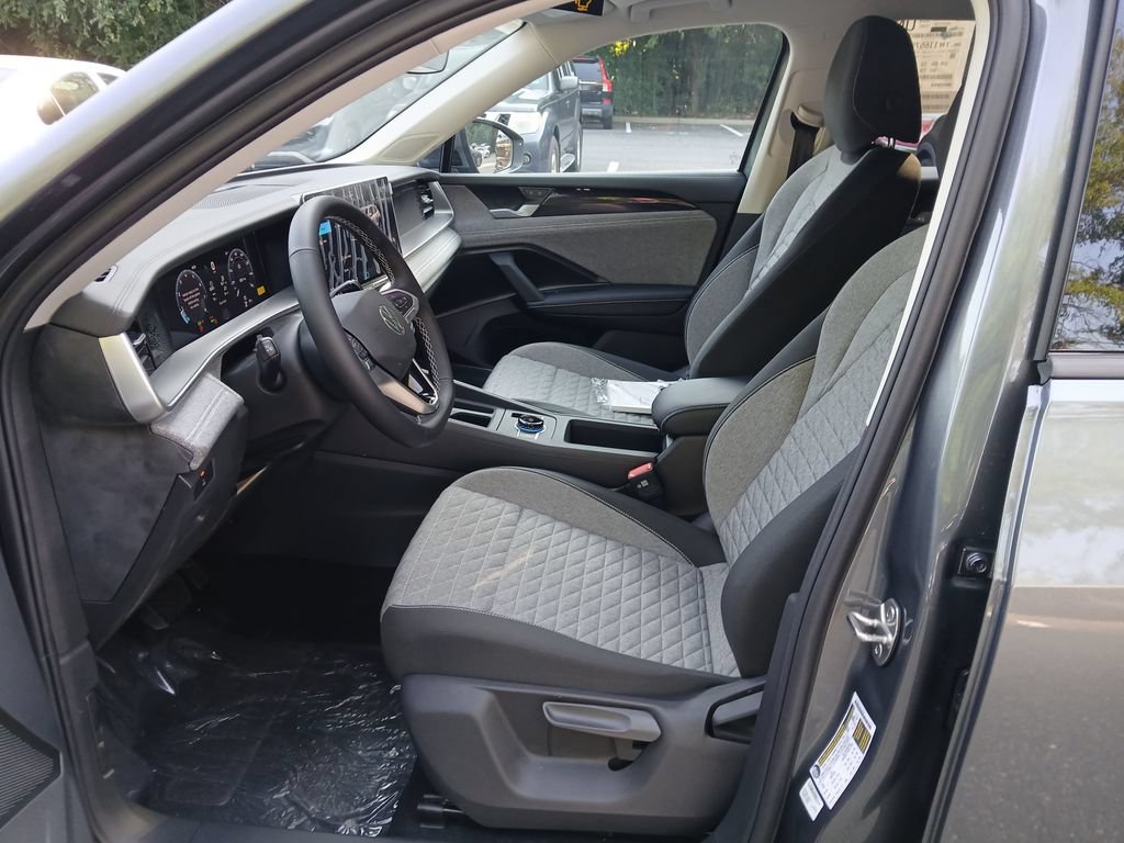 New 2026 Volkswagen Tiguan S FWD image 9