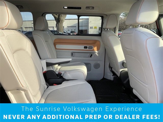 New 2025 Volkswagen ID. Buzz 1st Edition image 32