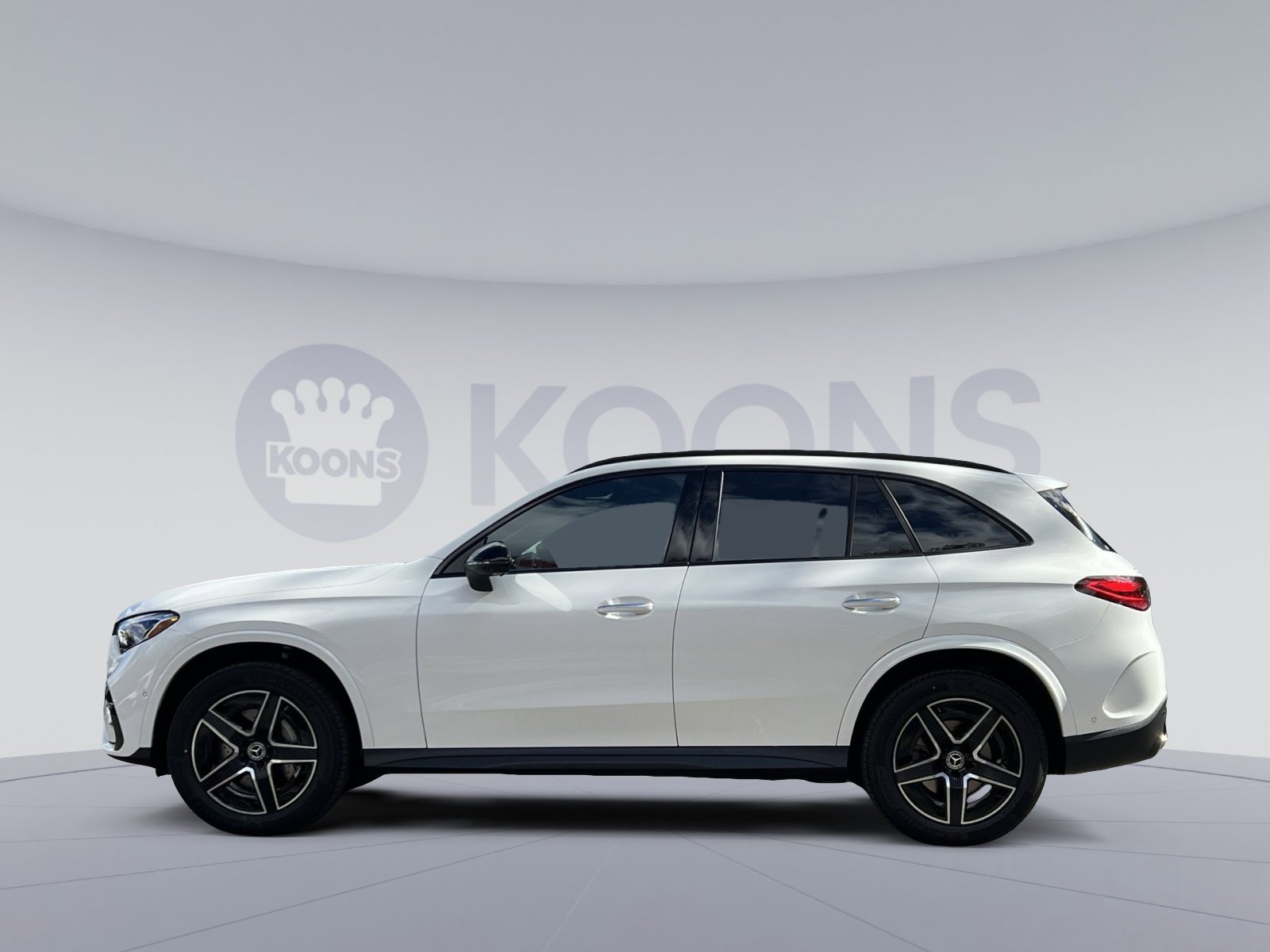 New 2026 Mercedes-Benz GLC 300 4MATIC image 2