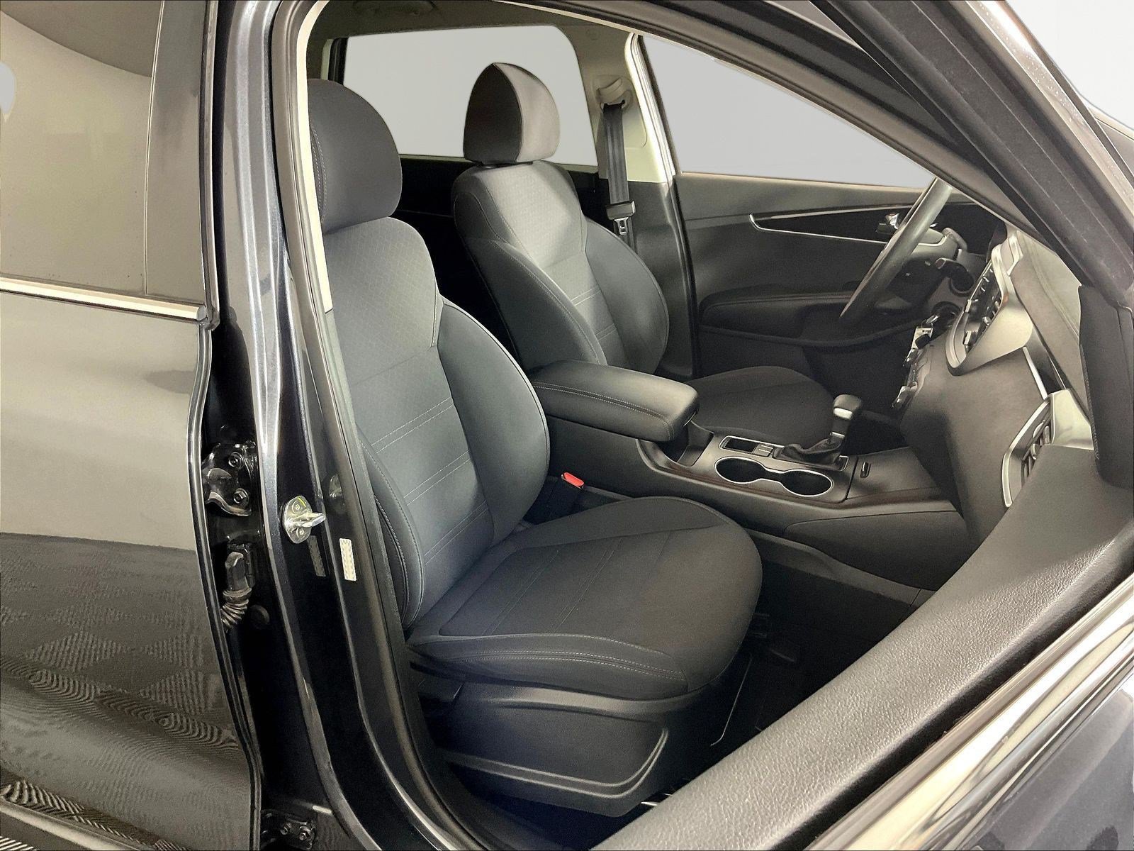 Used 2020 Kia Sorento LX FWD image 29