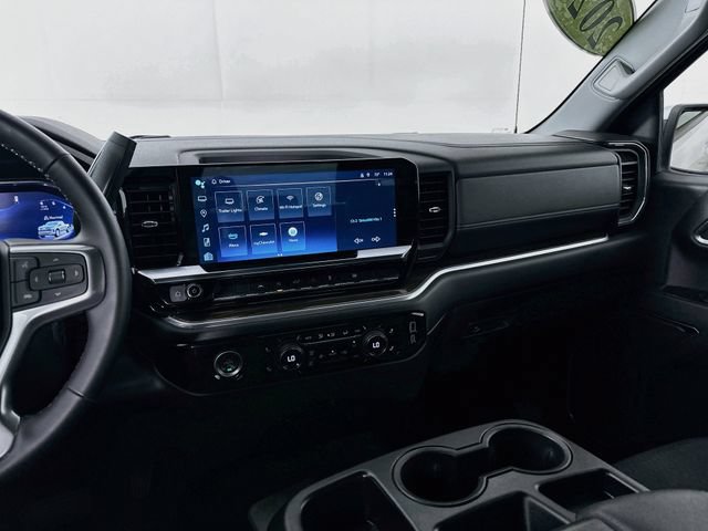 Used 2024 Chevrolet Silverado 1500 LT AWD/4WD image 21