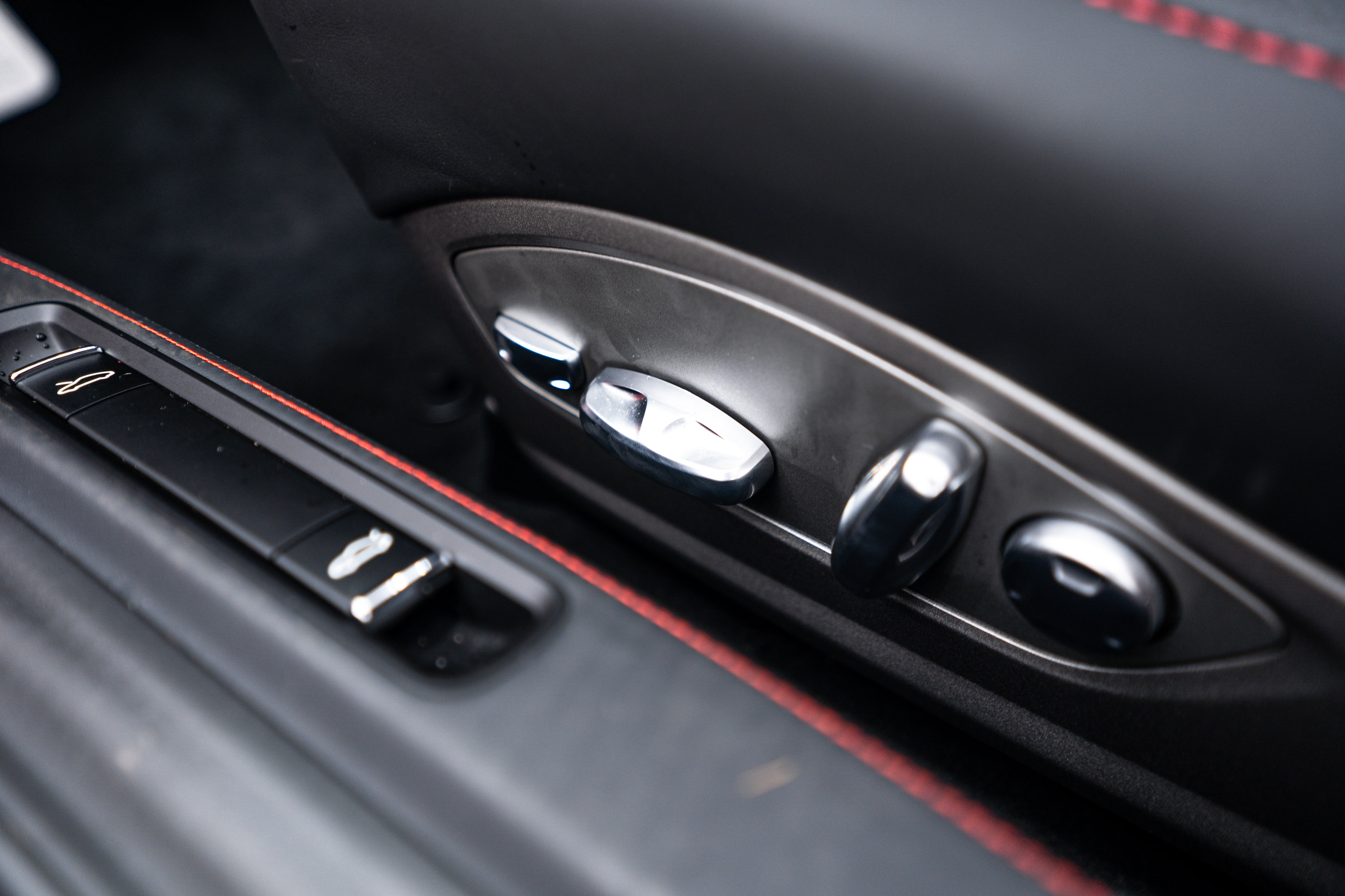 New 2025 Porsche 718 Boxster S image 19