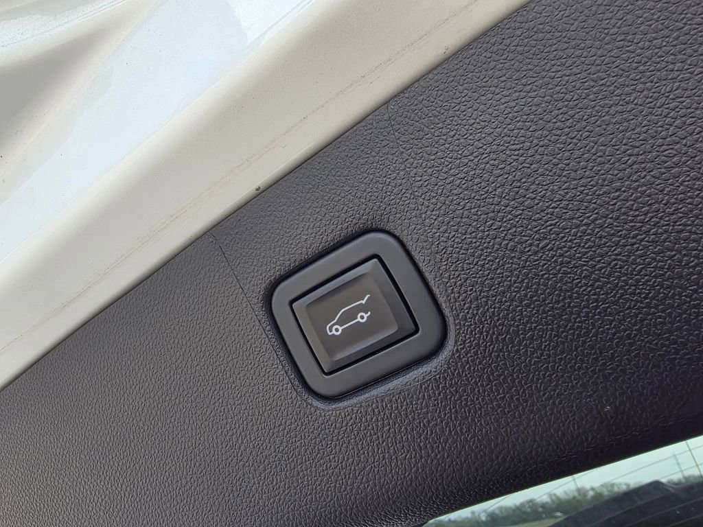 Used 2023 Chevrolet Blazer RS w/ Driver Confidence II Package FWD image 31