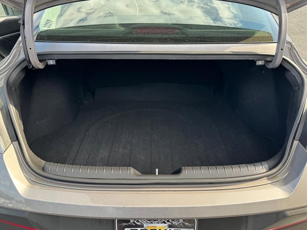 Used 2024 Hyundai Elantra SEL image 10