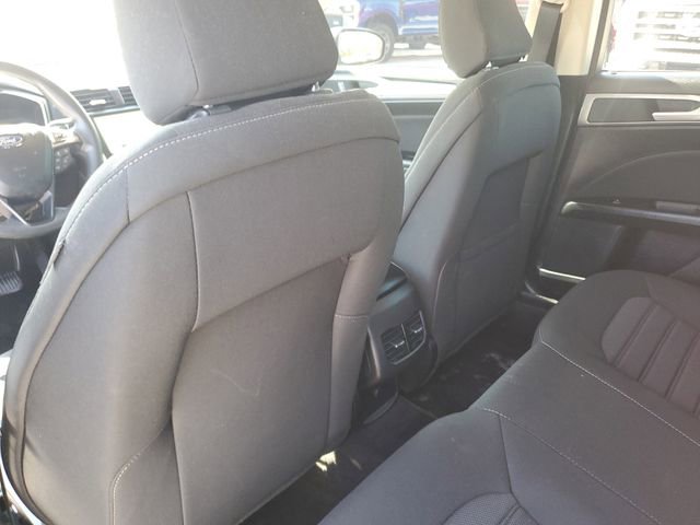 Used 2020 Ford Fusion SE image 27