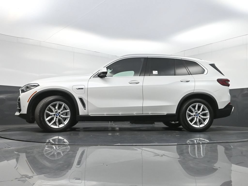 Used 2022 BMW X5 xDrive45e w/ Climate Comfort Package AWD/4WD image 29