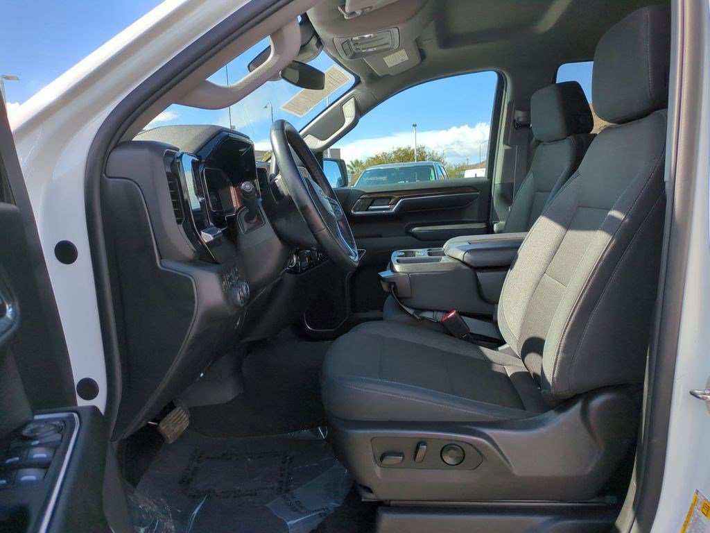 Used 2024 Chevrolet Silverado 1500 LT w/ Z71 Off-Road Package AWD/4WD image 14