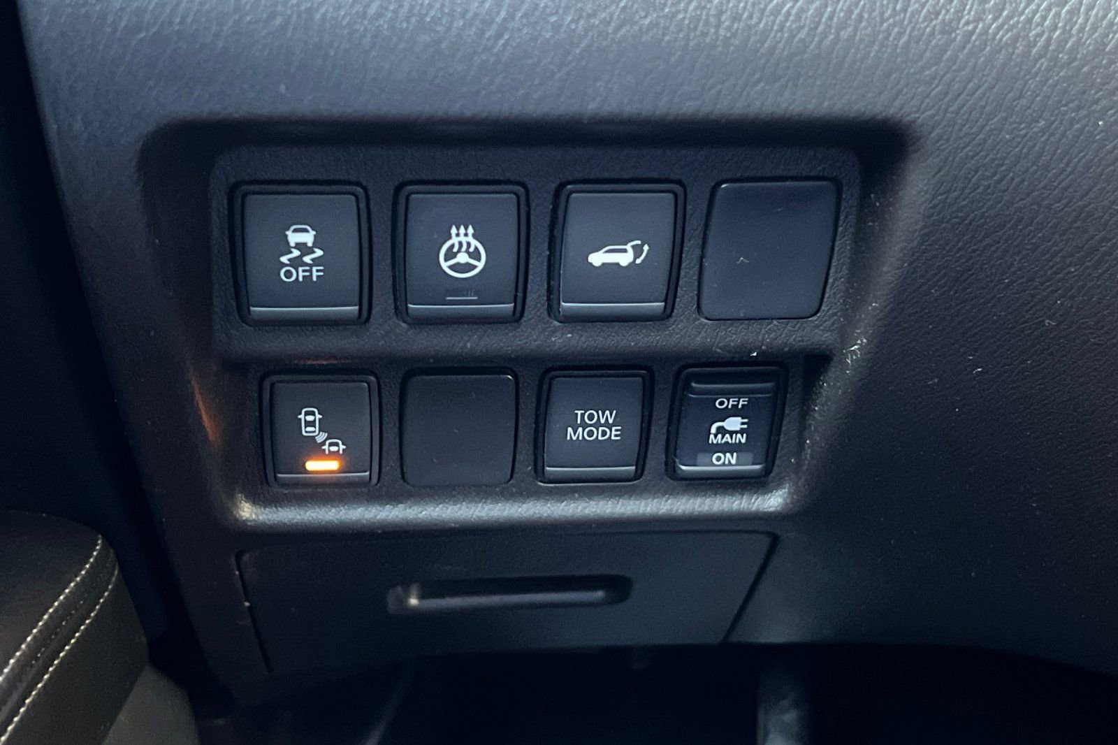 Used 2018 Nissan Pathfinder SL image 39