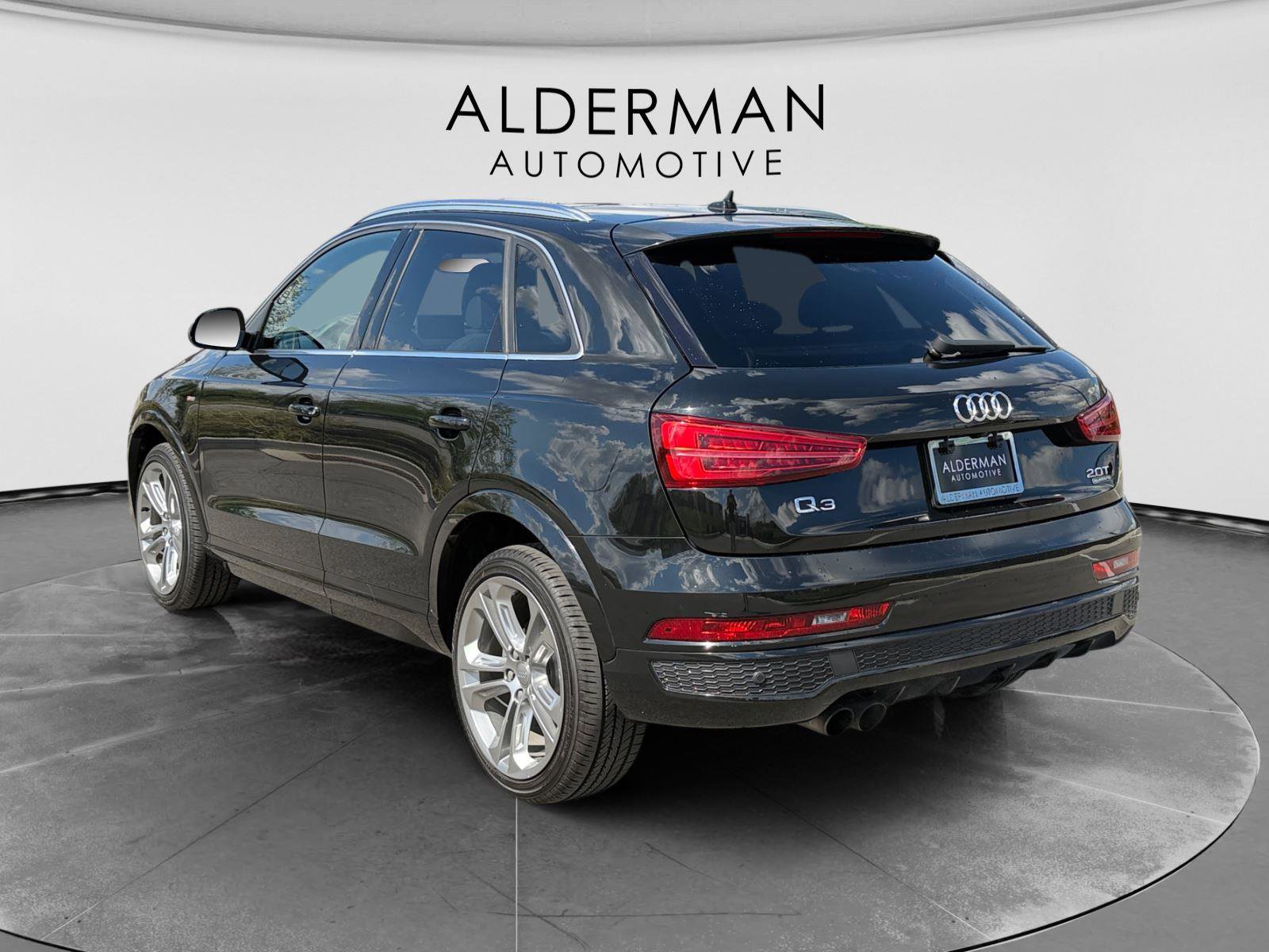 Used 2016 Audi Q3 2.0T Prestige w/ Prestige Package AWD/4WD image 3
