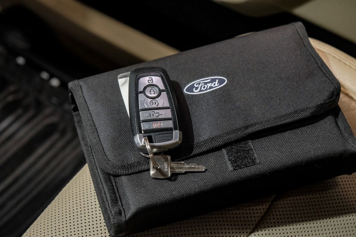 Used 2018 Ford F250 Lariat w/ Lariat Ultimate Package image 68