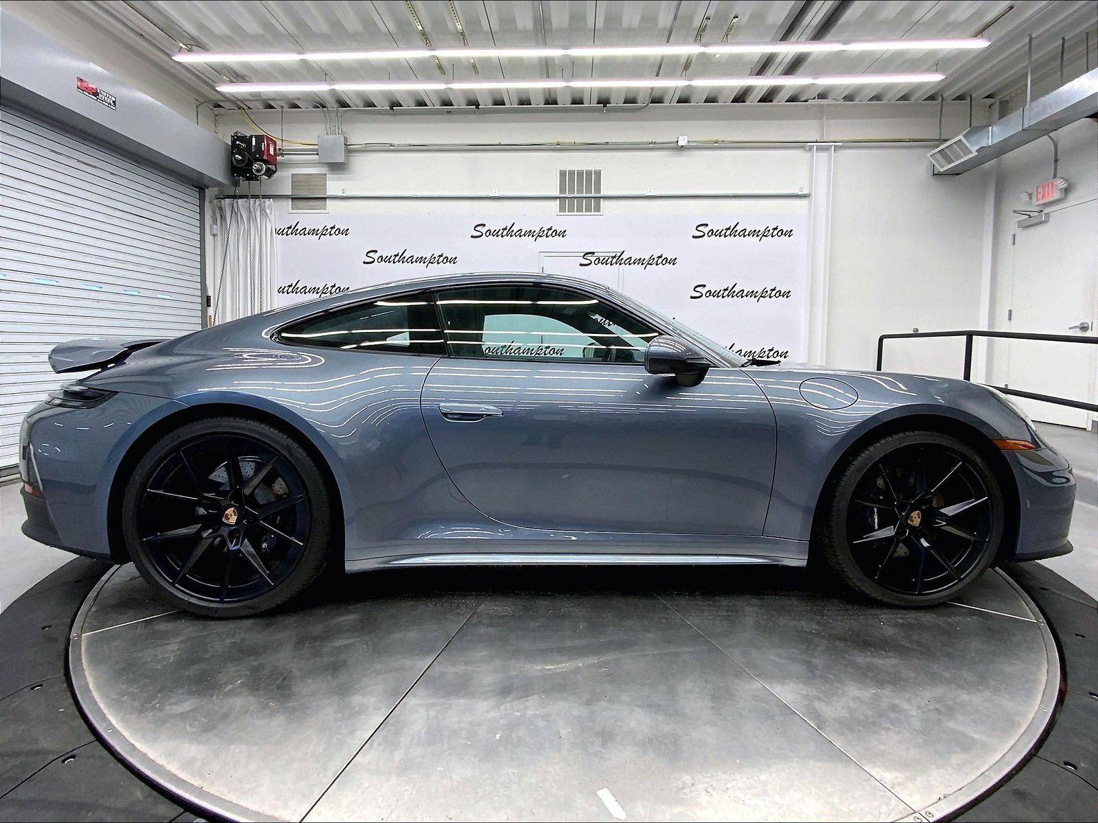 Certified 2026 Porsche 911 Carrera RWD image 8
