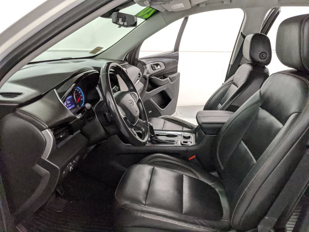 Used 2020 Chevrolet Traverse RS w/ LPO, Floor Liner Package FWD image 16