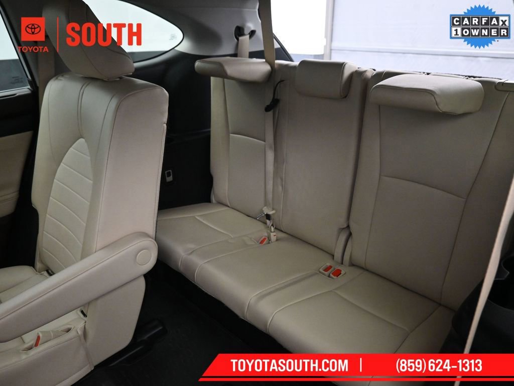 Used 2022 Toyota Highlander XLE image 32