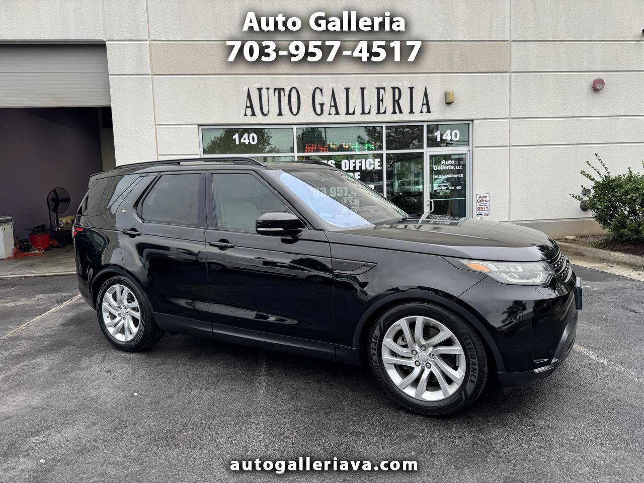 Used 2017 Land Rover Discovery HSE AWD/4WD image 1