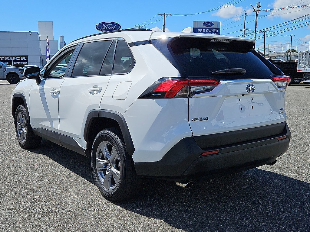 Used 2022 Toyota RAV4 XLE w/ Convenience Package AWD/4WD image 6