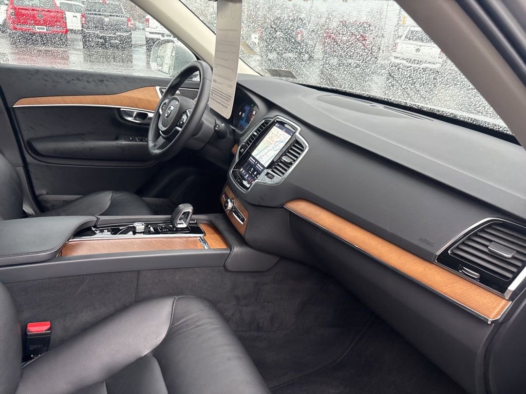 Certified 2023 Volvo XC90 B5 Plus image 34