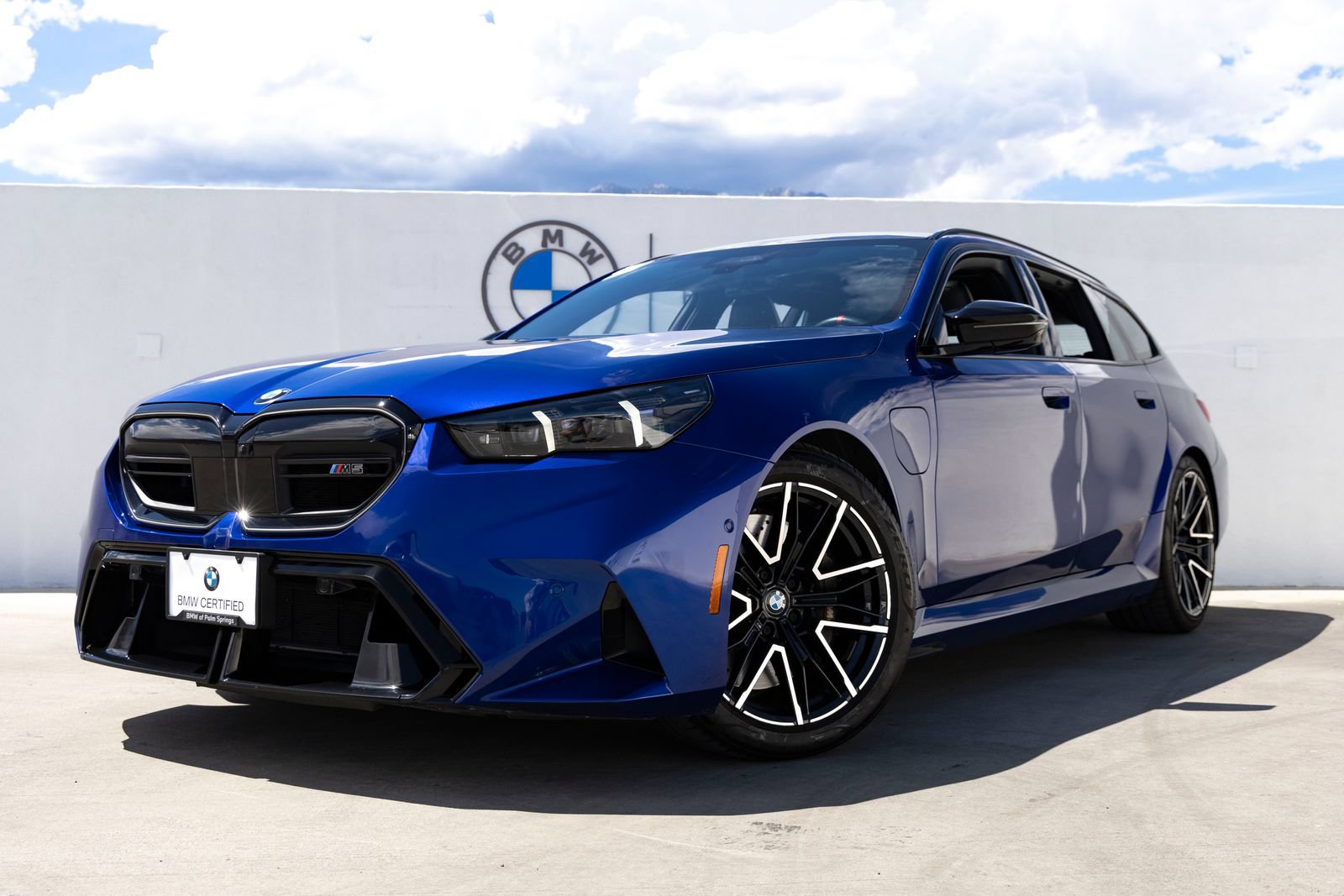 Certified 2025 BMW M5 Touring AWD/4WD image 8