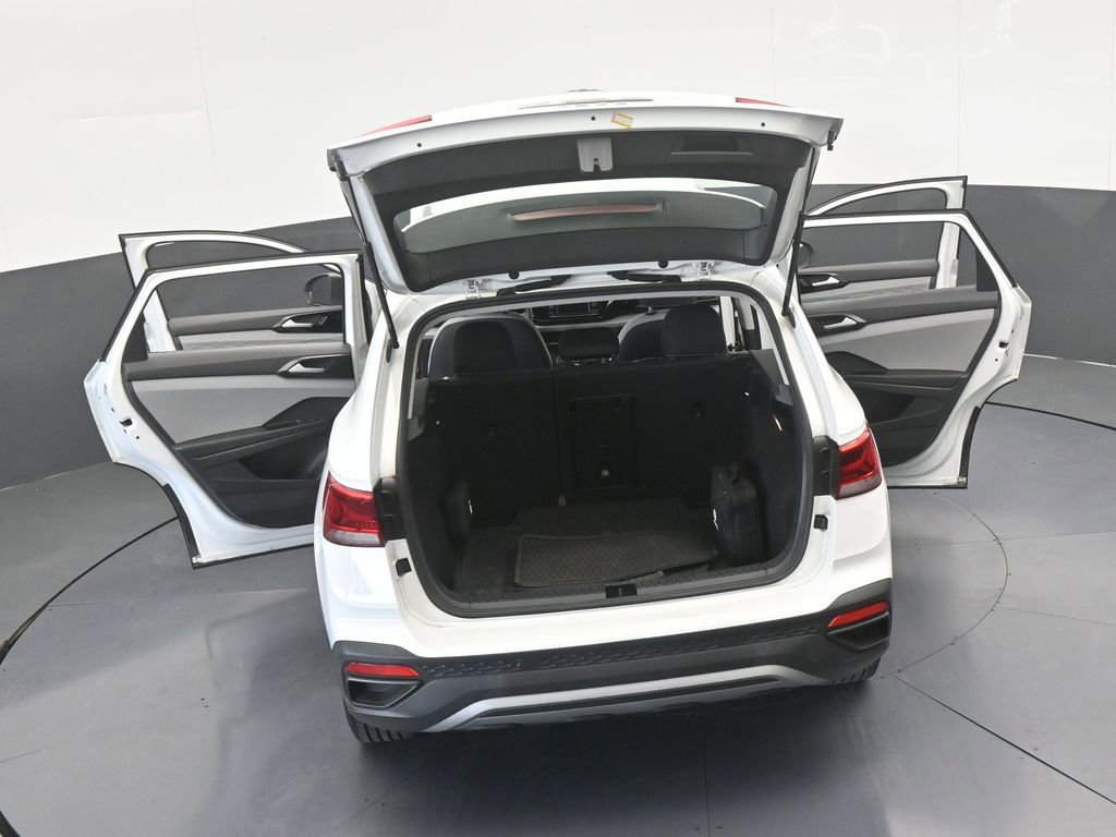 Used 2022 Volkswagen Taos S image 60