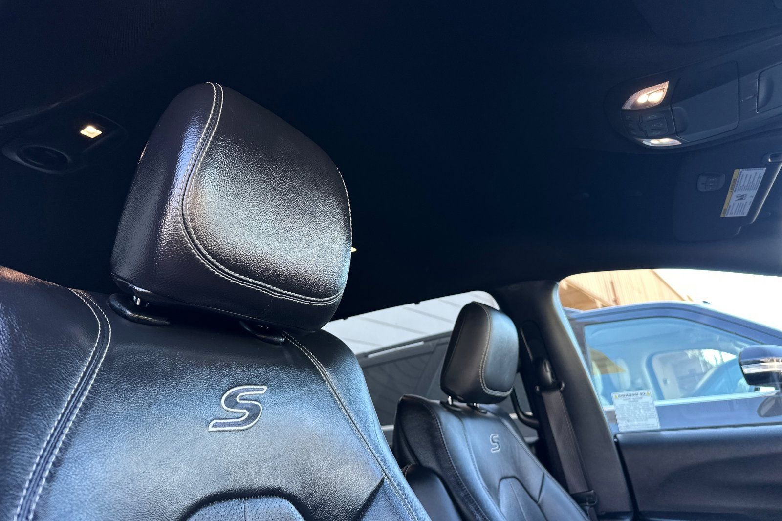 Used 2022 Chrysler Pacifica Touring-L w/ S Appearance Package image 17