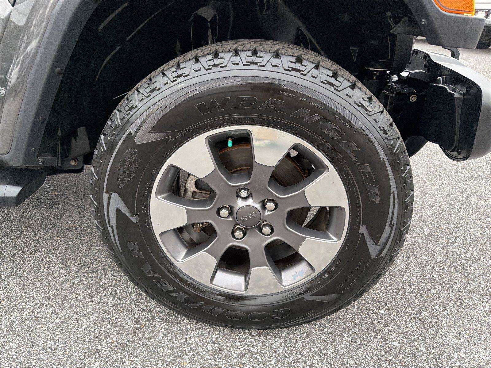 Used 2021 Jeep Wrangler Unlimited Sahara w/ Uconnect 4C Nav & Sound Group AWD/4WD image 11