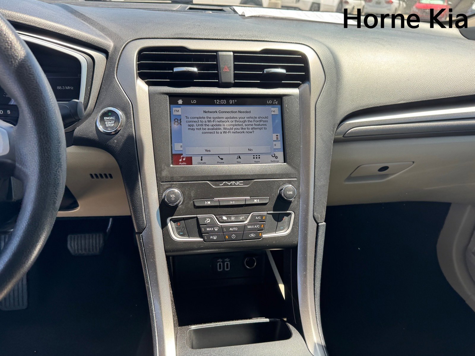 Used 2019 Ford Fusion SE image 20