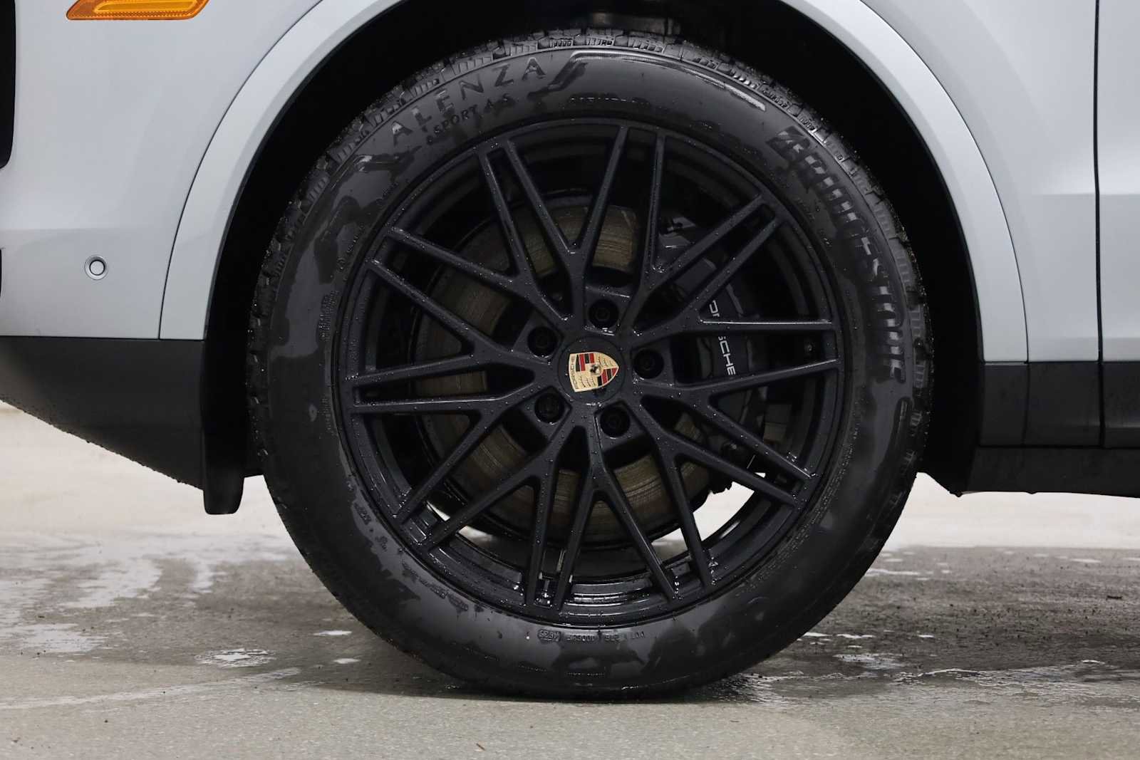 New 2026 Porsche Cayenne Coupe AWD/4WD image 39