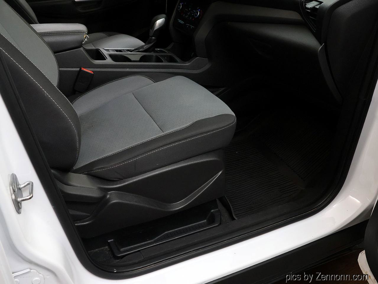 Used 2018 Ford Escape SE w/ SE Sync 3 Package FWD image 36