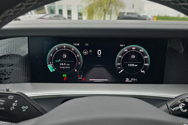 New 2026 Volkswagen Tiguan SE FWD image 11