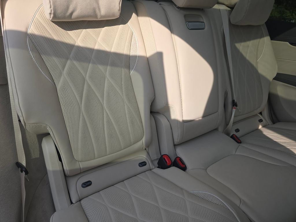 New 2027 Mercedes-Benz EQS 400 4MATIC SUV image 21
