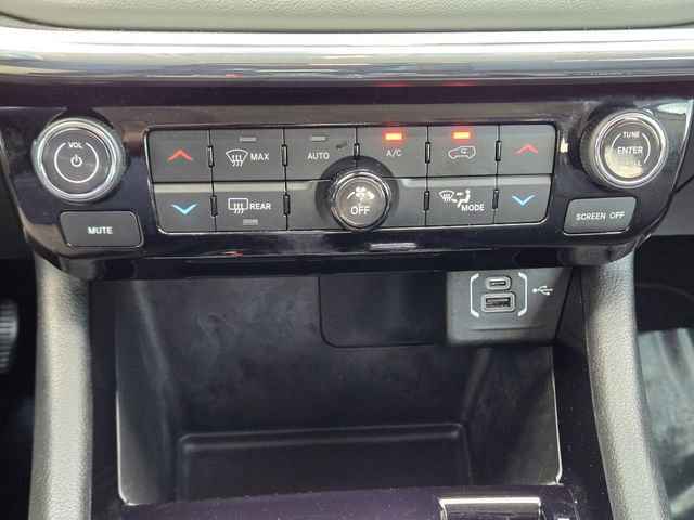 Used 2022 Jeep Compass Limited image 19