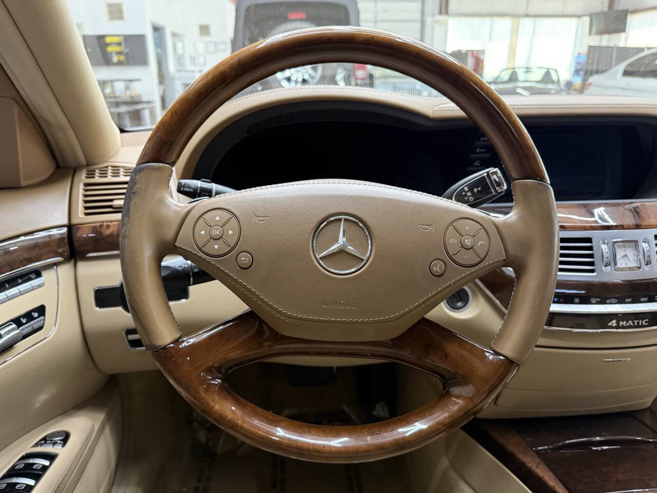 Used 2011 Mercedes-Benz S 550 4MATIC image 22