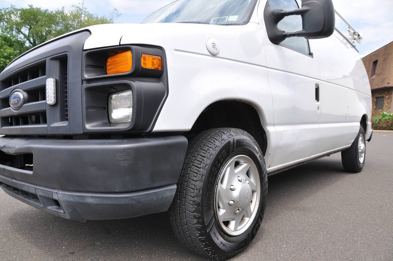 Used 2013 Ford E-150 and Econoline 150 w/ PWR Group RWD image 2