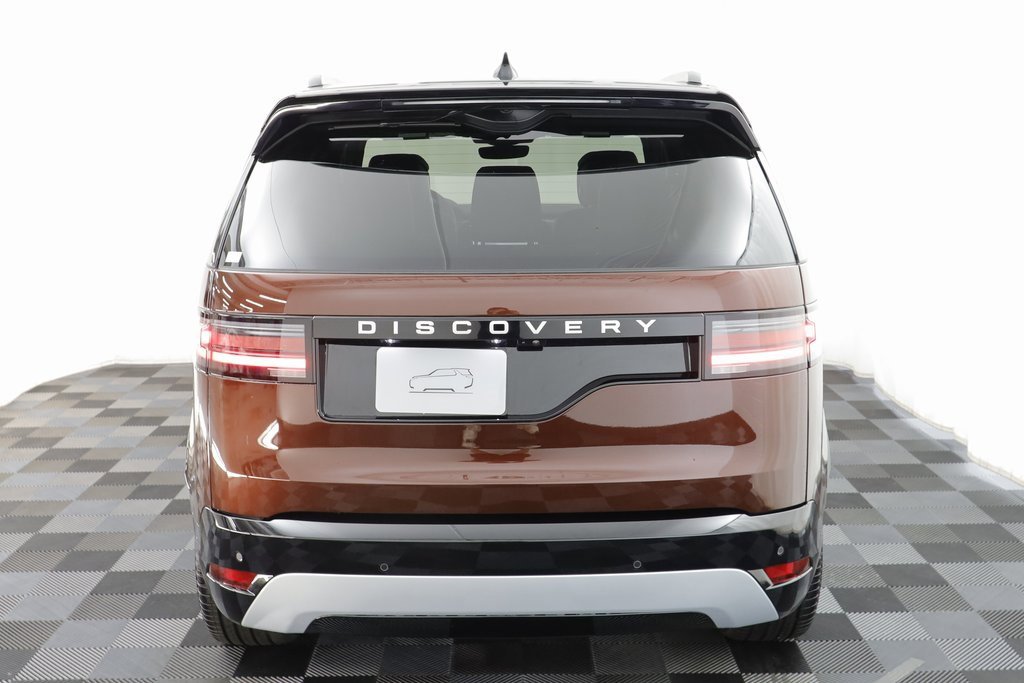 New 2026 Land Rover Discovery Limited Edition image 18