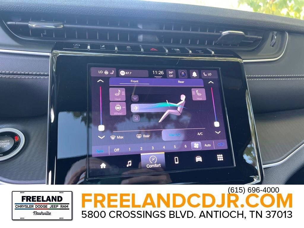 New 2025 Jeep Grand Cherokee L Altitude image 24