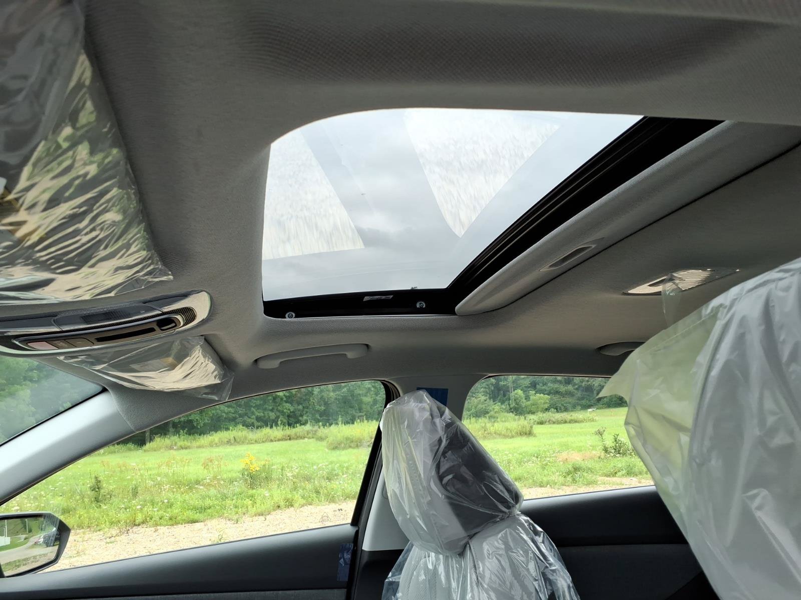 New 2026 Hyundai Elantra Limited FWD image 8