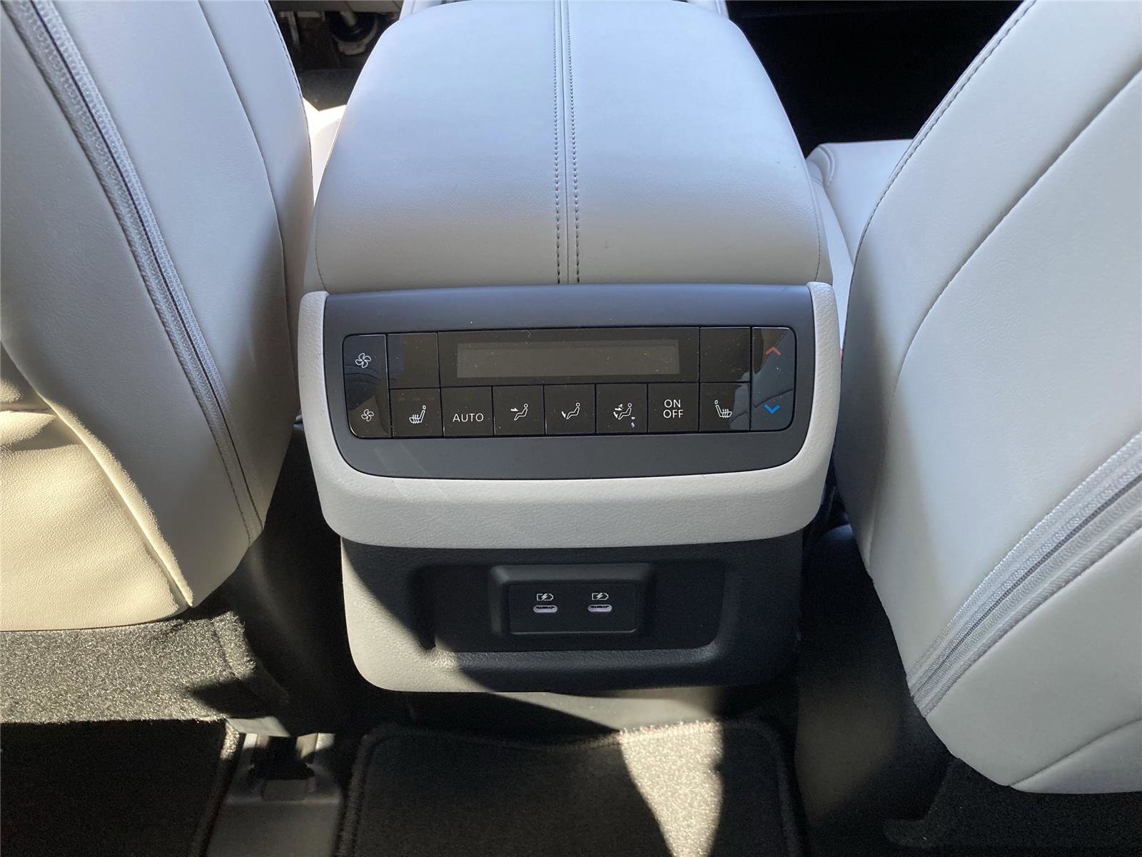 New 2026 Nissan Pathfinder SL w/ SL Premium Package image 28