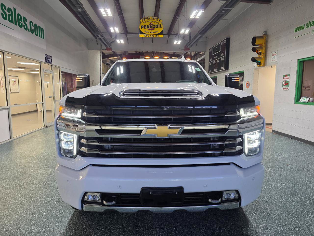 Used 2021 Chevrolet Silverado 3500 High Country w/ Z71 Off-Road Package AWD/4WD image 3