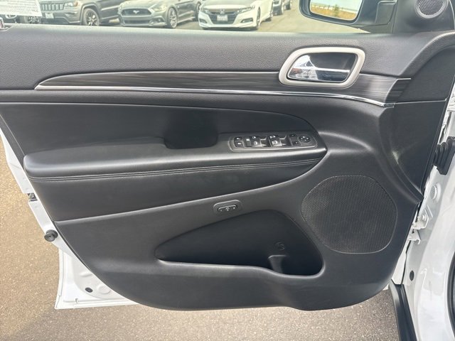 Used 2022 Jeep Grand Cherokee Limited image 11