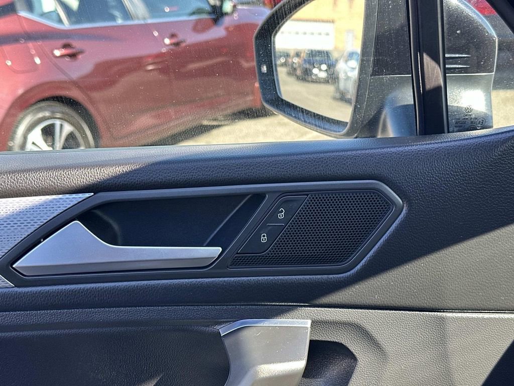 Used 2022 Volkswagen Tiguan S image 24