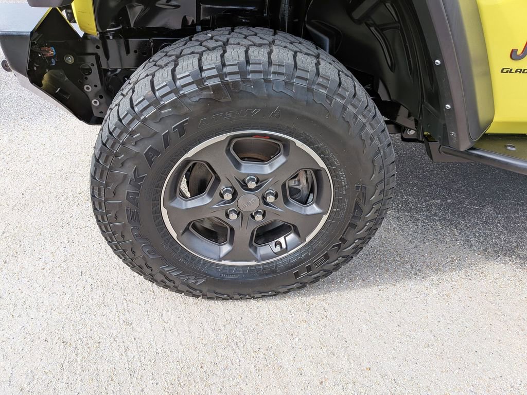 Used 2023 Jeep Gladiator Rubicon w/ LED Lighting Group image 32