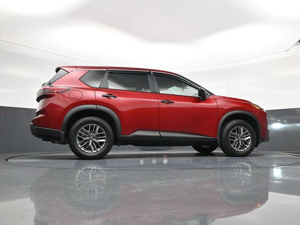 Used 2025 Nissan Rogue S FWD image 26