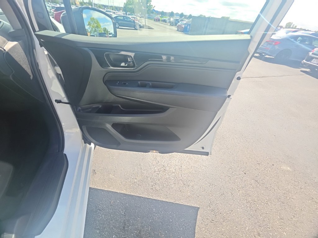 Certified 2024 Honda Odyssey Elite image 32