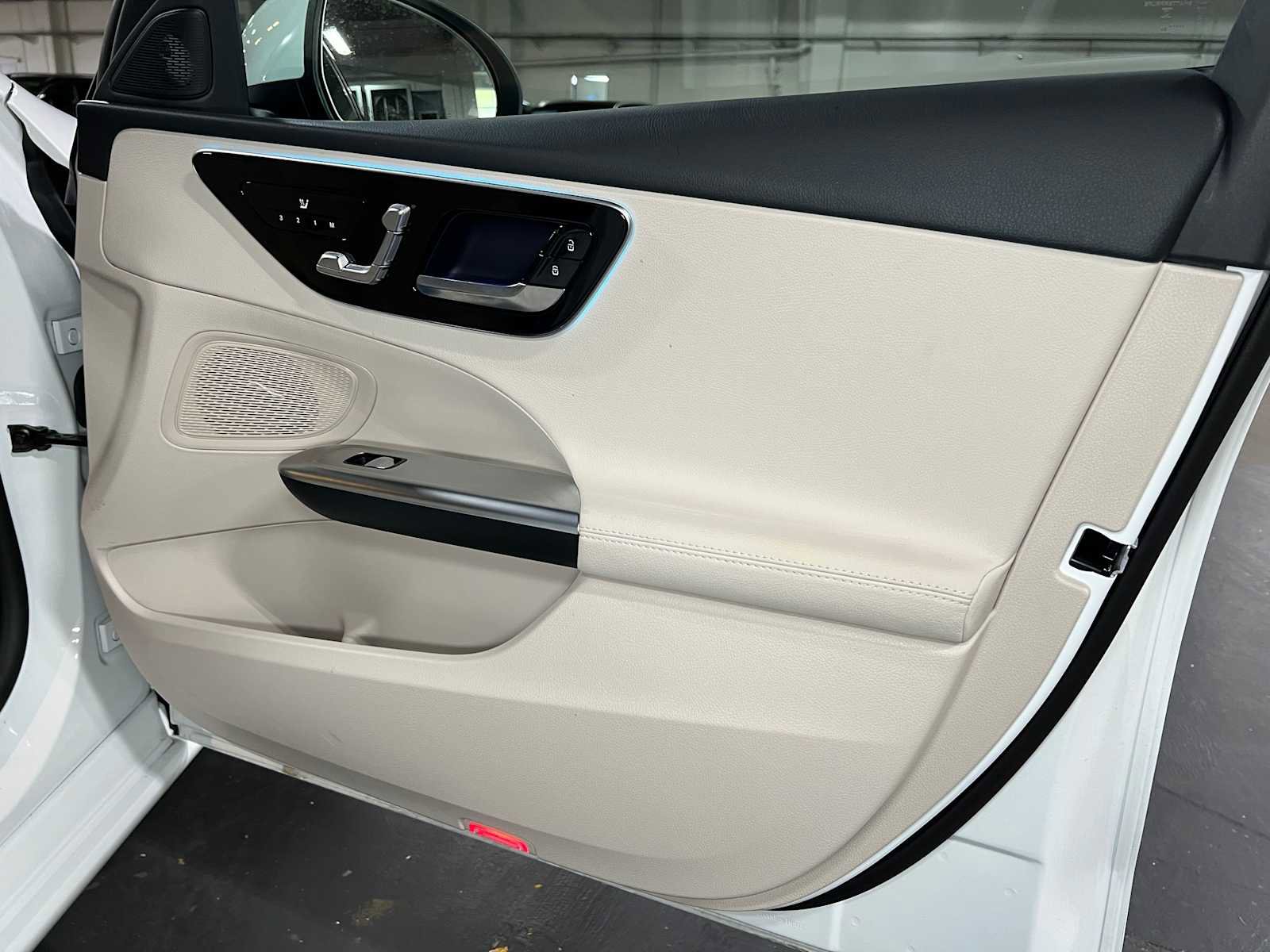 Certified 2025 Mercedes-Benz C 300 Sedan image 11