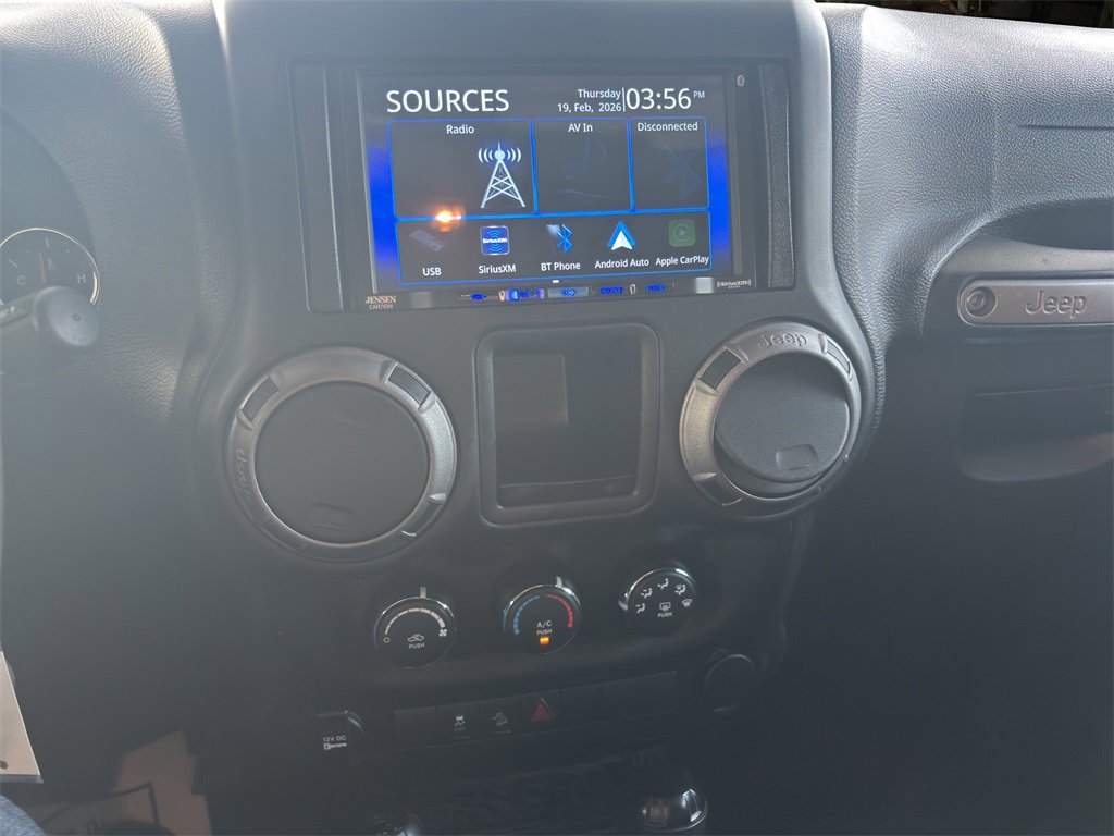 Used 2015 Jeep Wrangler Sport image 23