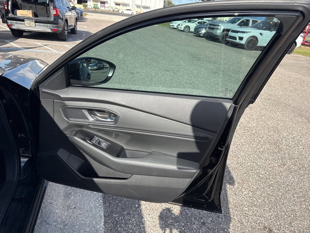 Used 2023 Honda Accord Touring image 16