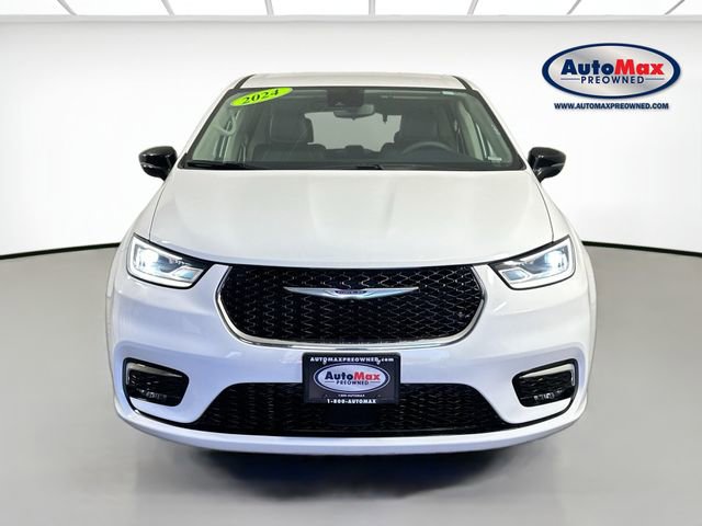 Used 2024 Chrysler Pacifica Touring-L image 7